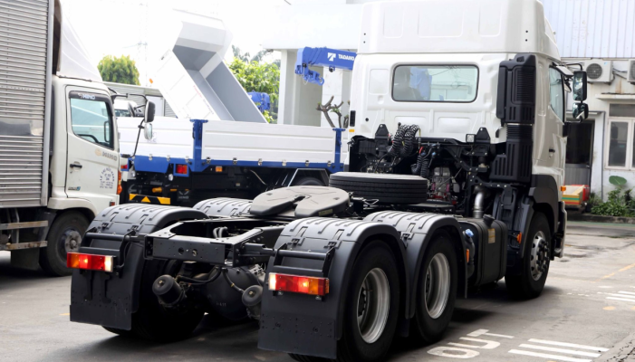 xe đầu kéo Hino - anphuc.vn